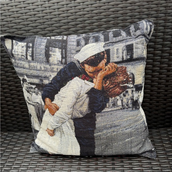 The Kissing Sailor throw pillow needlepoint/tapestry 15”x15” EUC - Picture 1 of 4